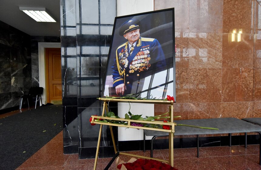 Прощание с Алексеем Леоновым на Мытищинском мемориальном кладбище 28 фото