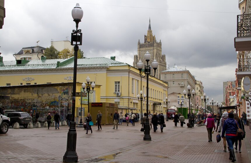 В Москве стартовали праздничные мероприятия к юбилею Арбата 6 фото
