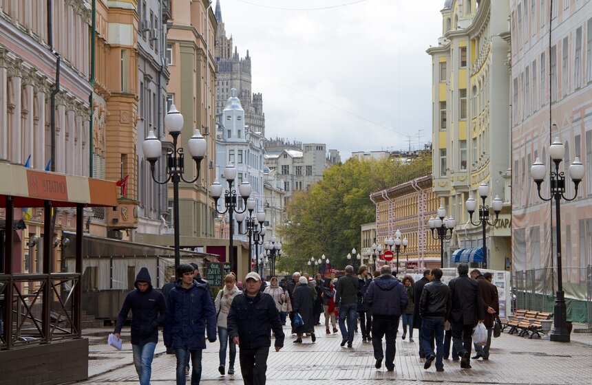 В Москве стартовали праздничные мероприятия к юбилею Арбата 12 фото