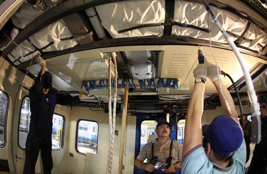 Метровагонмаш выпускает новые вагоны 6 фото