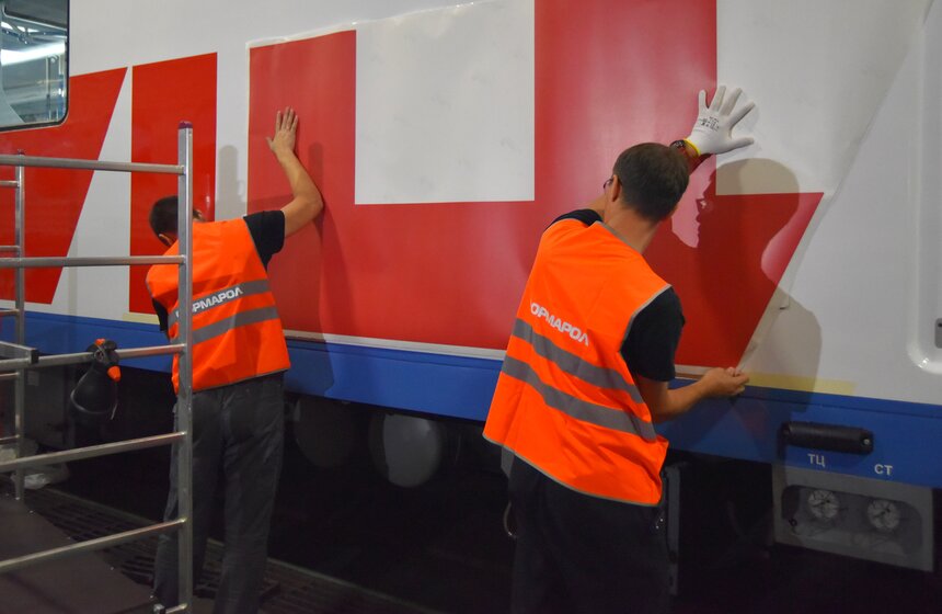 На поезда "Иволга" нанесли навигационные маркеры 3 фото