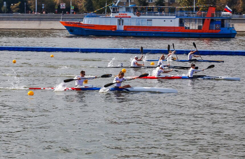 Соревнования по гребле на байдарках и каноэ прошли в Москве 25 фото
