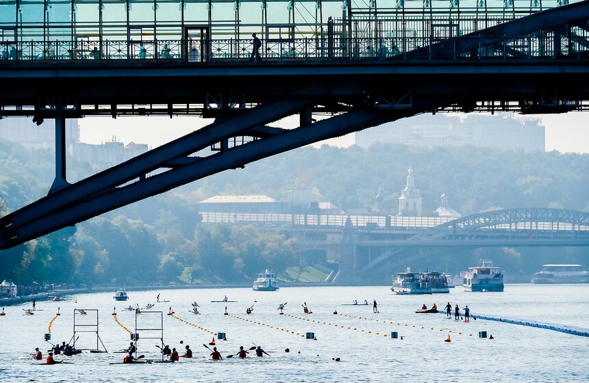 Соревнования по гребле на байдарках и каноэ прошли в Москве 1 фото