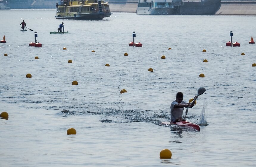 Соревнования по гребле на байдарках и каноэ прошли в Москве 13 фото