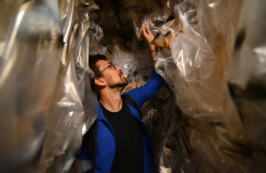 От ненависти до любви один шаг: в Москве открылся "Музей Эмоций" 7 фото