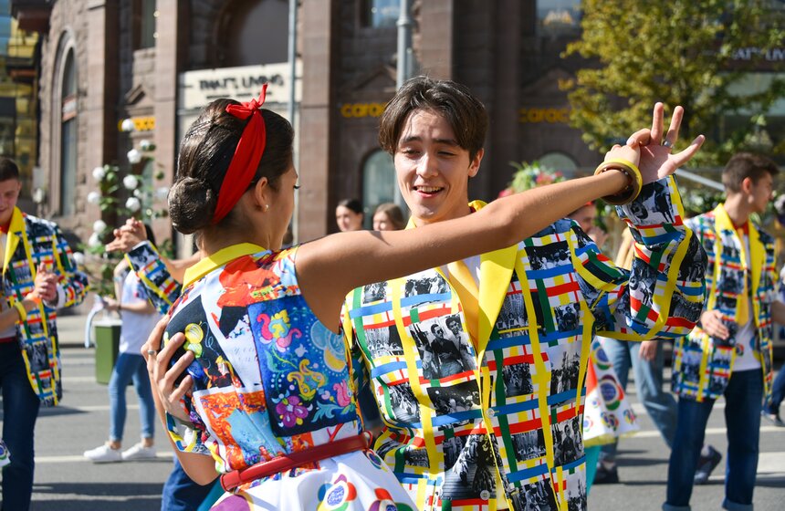 Празднование Дня города на Тверской улице 14 фото