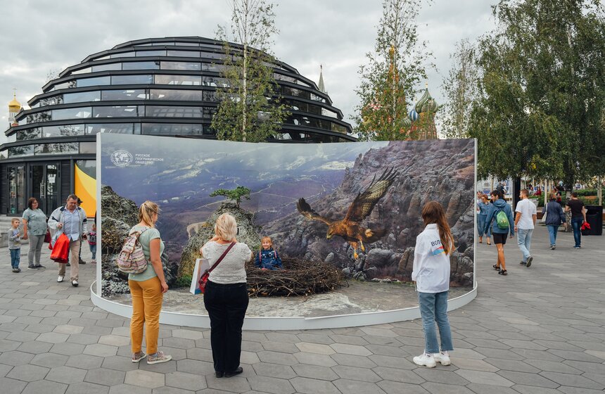 В "Зарядье" проходит фестиваль Русского географического общества 11 фото