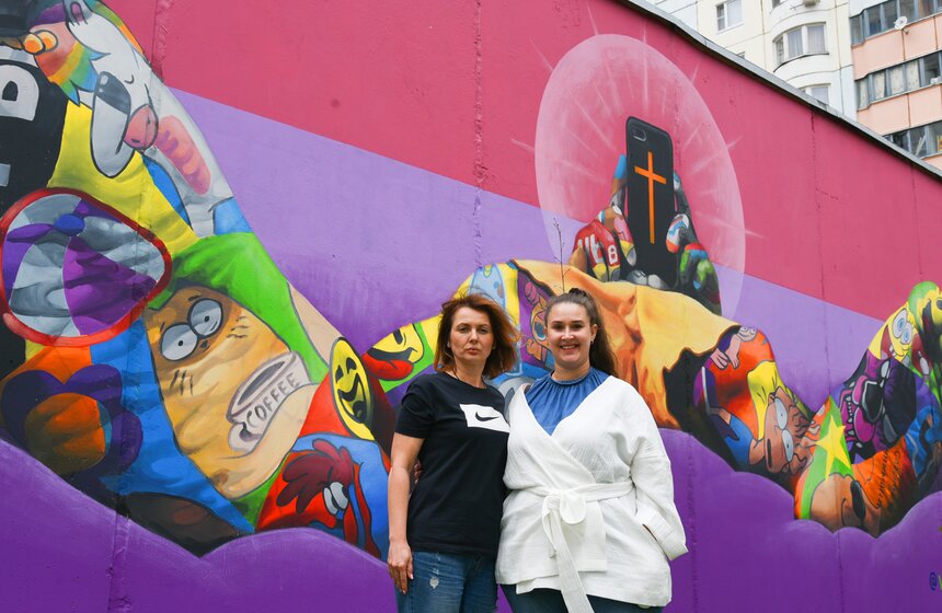 Женщины отмечают, что фестиваль очень сплотил людей, и многие соседи, раньше видевшие друг друга только в онлайн-чатах, наконец-то встретились вживую. Люди стали теснее общаться и познакомились в лицо, благодаря чему стало легче решать общие вопросы района.