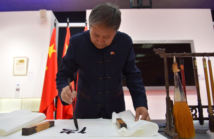 Выставка в "Сокольниках" расскажет об истории каллиграфии и ее стилях 1 фото