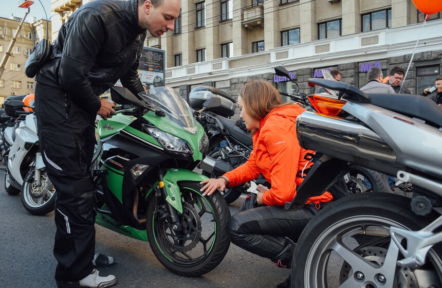 В Москве состоялся осенний мотофестиваль 18 фото