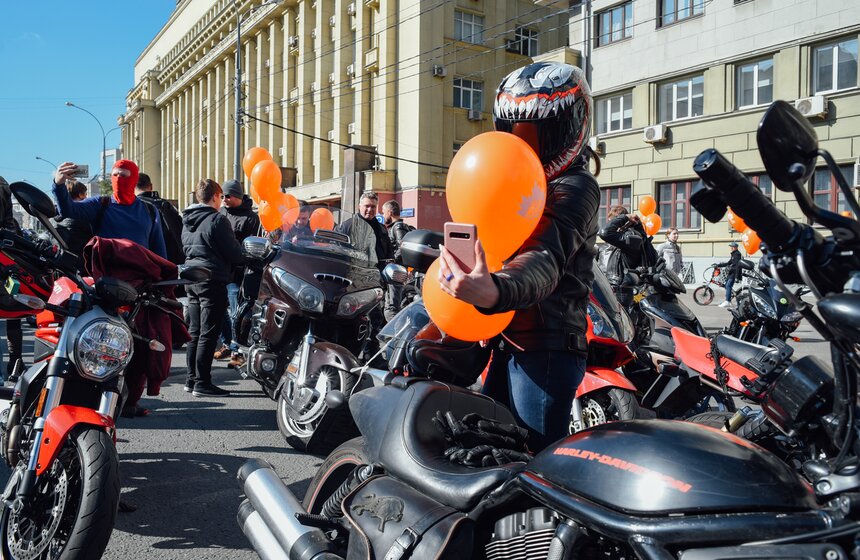 В Москве состоялся осенний мотофестиваль 20 фото