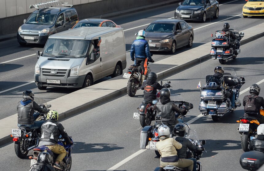 В Москве состоялся осенний мотофестиваль 24 фото