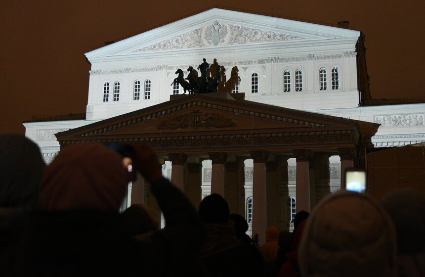 Театр о театре: фестиваль "Круг света" на Театральной площади 10 фото