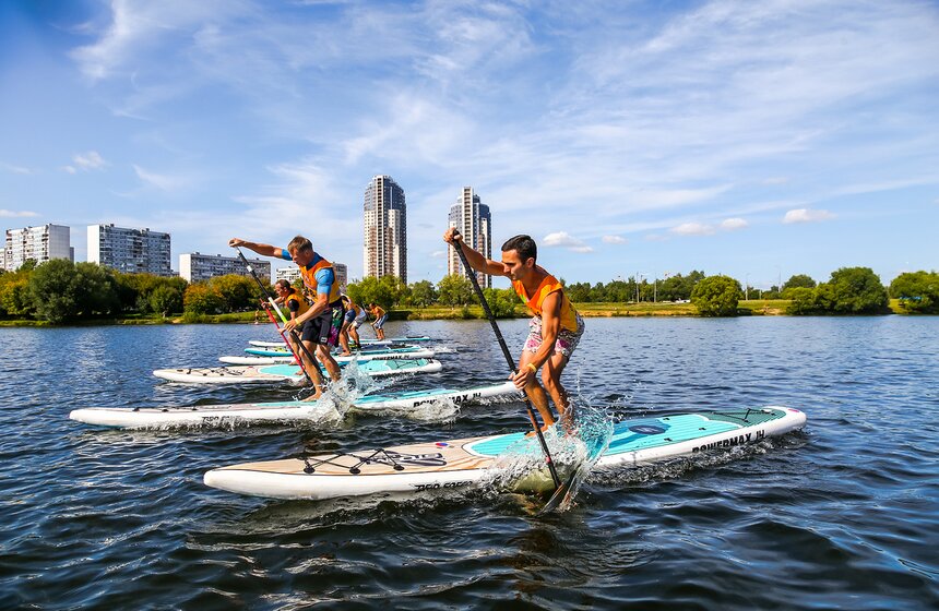 "Лови волну". В столице прошла гонка Strong Waves Tour по SUP-серфингу 8 фото