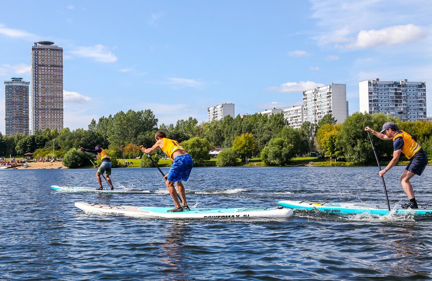 "Лови волну". В столице прошла гонка Strong Waves Tour по SUP-серфингу 9 фото