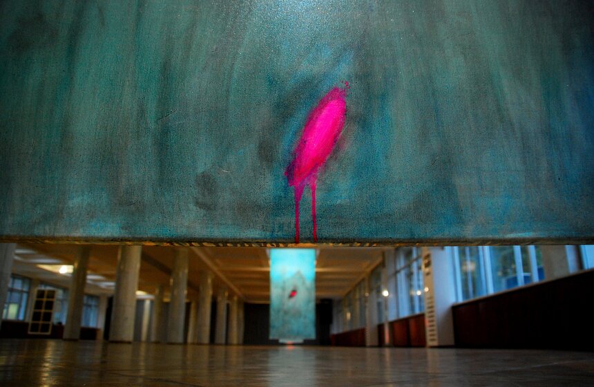 В Москве открылась выставка Алисы Йоффе "Я хочу есть твоим ртом" 5 фото