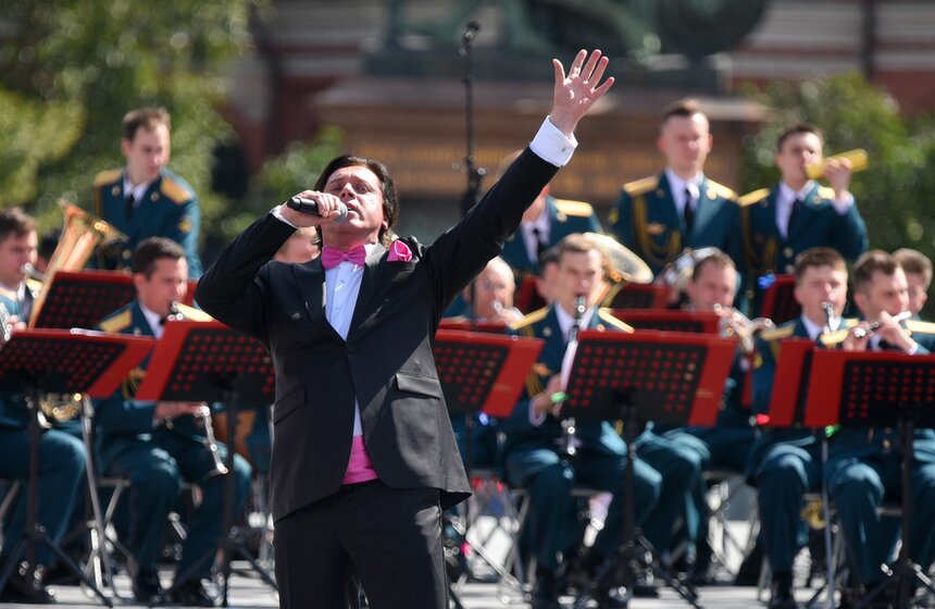 День "Московского долголетия" прошел на фестивале "Спасская башня" 13 фото