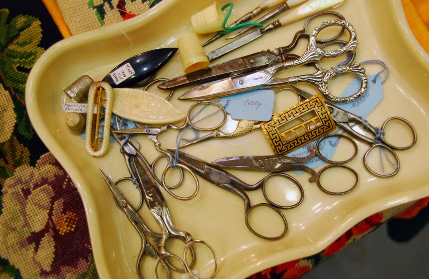 На Тишинке открылась юбилейная выставка "Блошиный рынок" 11 фото