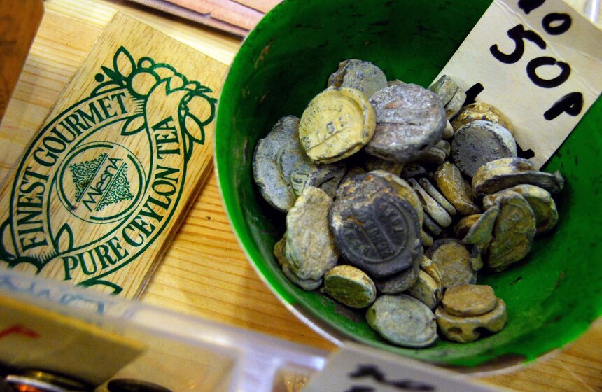 На Тишинке открылась юбилейная выставка "Блошиный рынок" 19 фото