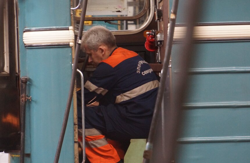 Один день из "жизни" электродепо "Северное" 13 фото