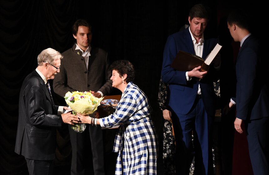 Малый театр открывает 264 сезон 24 фото