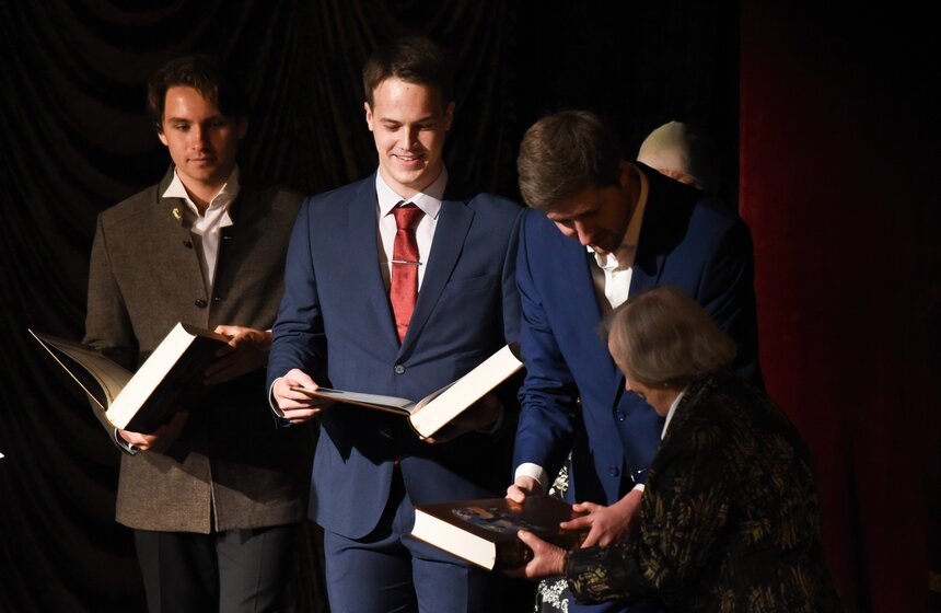 Малый театр открывает 264 сезон 22 фото