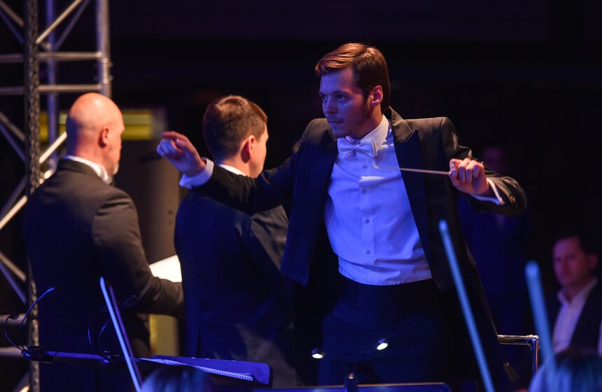 Всемирный день оперы отметили в столичном метро 8 фото