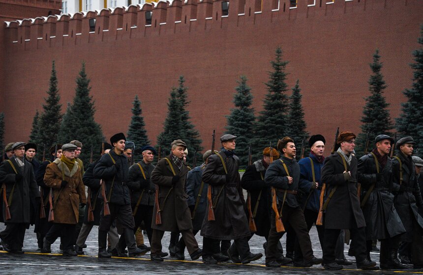 Репетиция марша в честь парада 1941 года прошла на Красной площади 4 фото