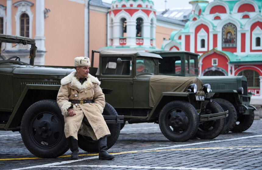 Репетиция марша в честь парада 1941 года прошла на Красной площади 2 фото