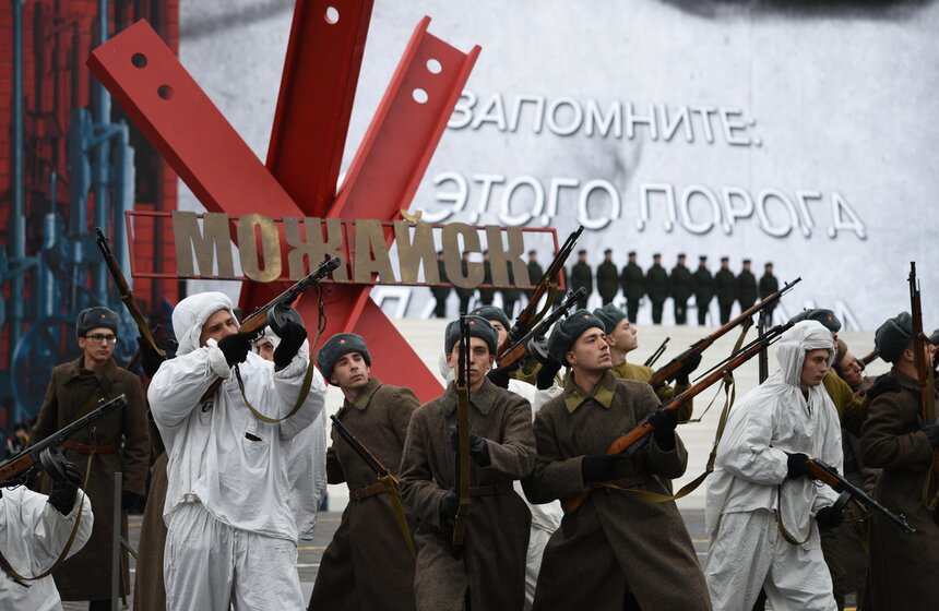 Репетиция марша в честь парада 1941 года прошла на Красной площади 22 фото