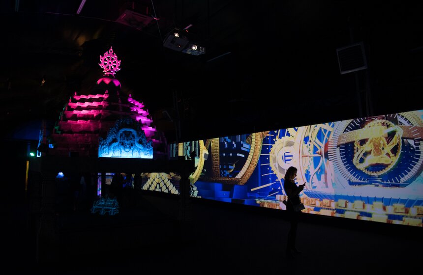 Иммерсивная выставка Mystic Universe 25 фото