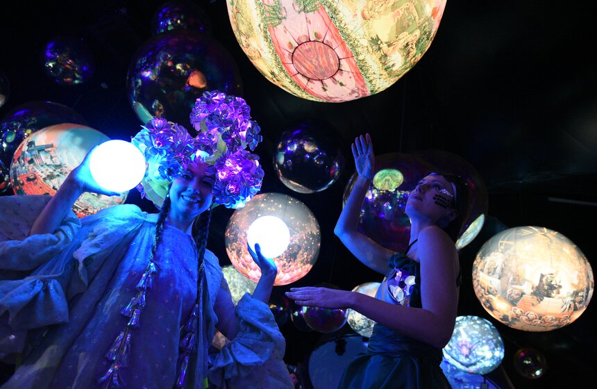 Иммерсивная выставка Mystic Universe 10 фото