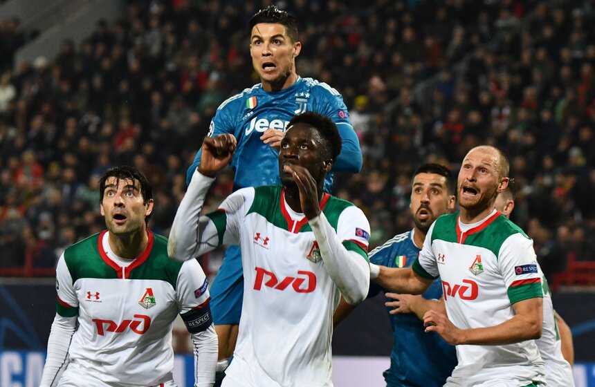 6 ноября московский "Локомотив" в матче группового этапа Лиги чемпионов уступил туринскому "Ювентусу". Встреча проходила на "РЖД Арене" и завершилась со счетом 1:2.