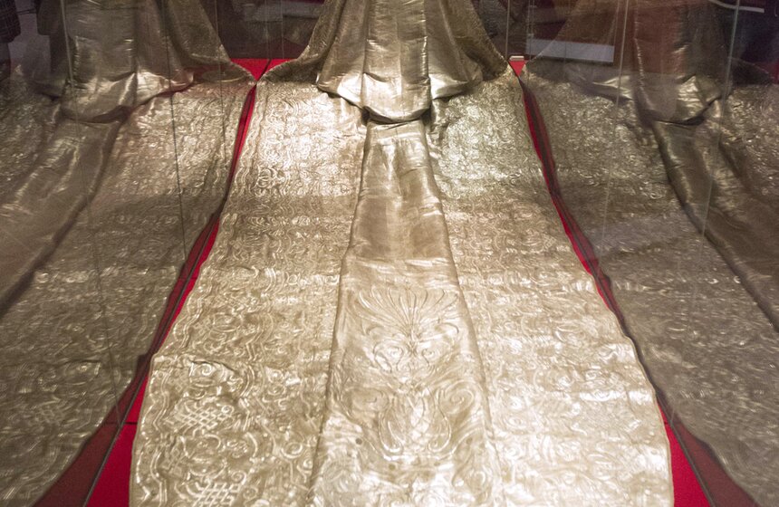 В Кремле проходит выставка "Венчания на царство и коронации" 6 фото