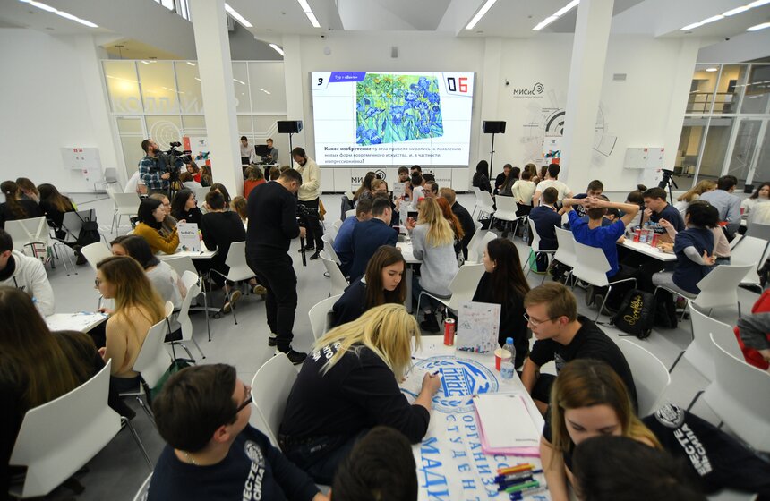 В Москве проходит студенческий квиз на тему конкуренции 2 фото