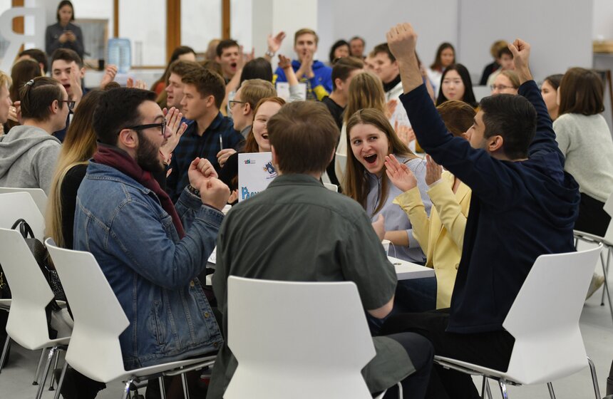 В Москве проходит студенческий квиз на тему конкуренции 9 фото