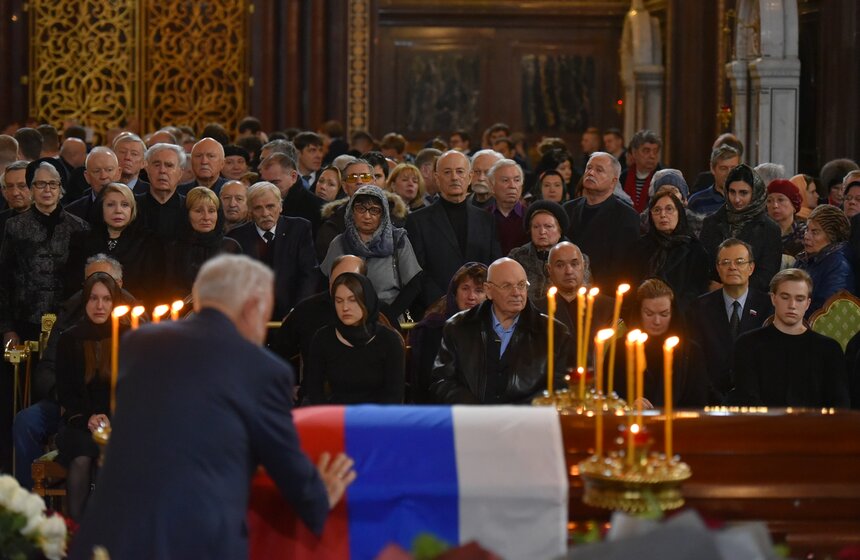 Прощание с Юрием Лужковым в храме Христа Спасителя 23 фото