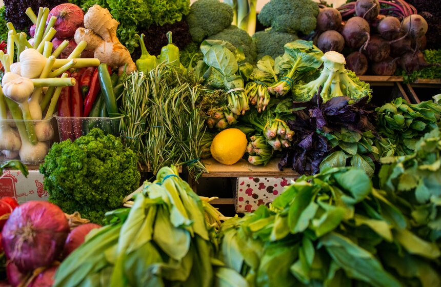 Свою продукцию привезли жители более чем 50 регионов России.