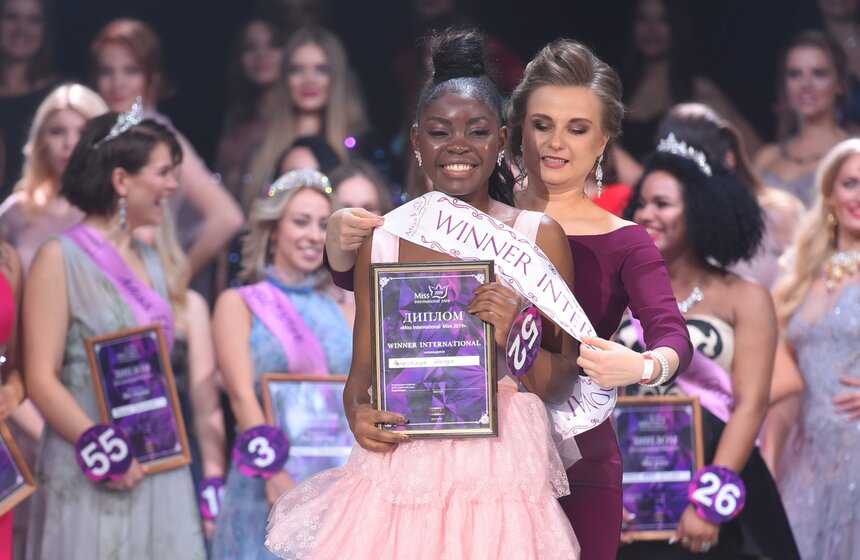 Финальное шоу Miss International Mini состоялось в Москве 14 фото