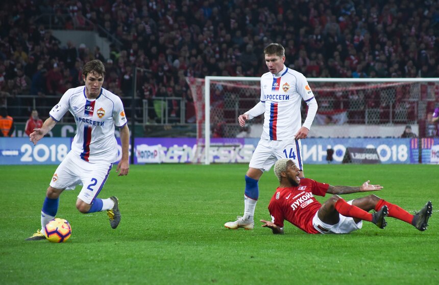 А на 34-й минуте выход один на один не реализовал Лоренсо Мельгарехо.