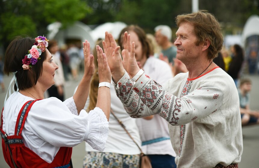 На ВДНХ прошел фестиваль русского гостеприимства "Самоварфест" 15 фото
