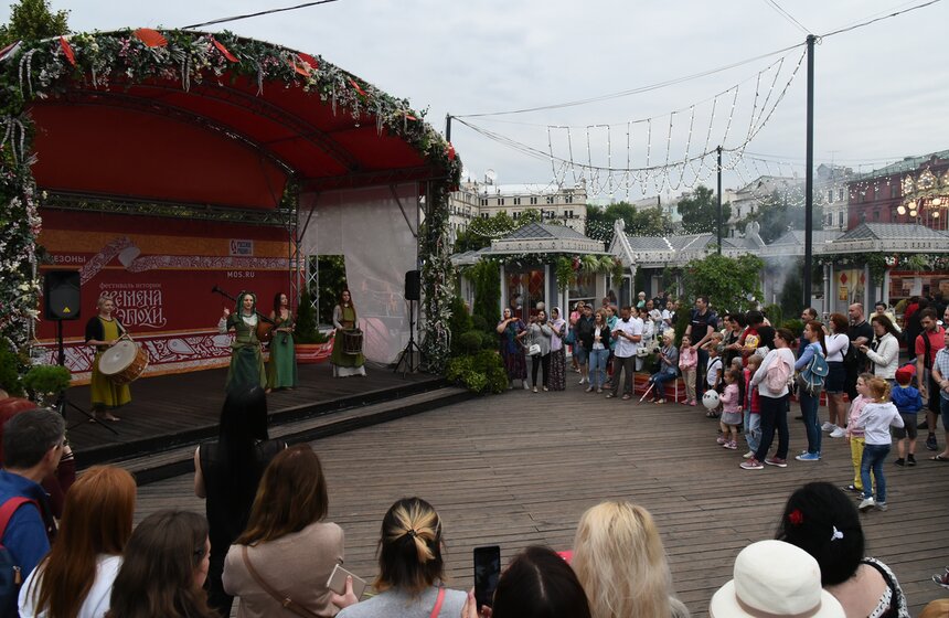 Ретронаряды и доспехи. Как проходит фестиваль "Времена и эпохи" 9 фото