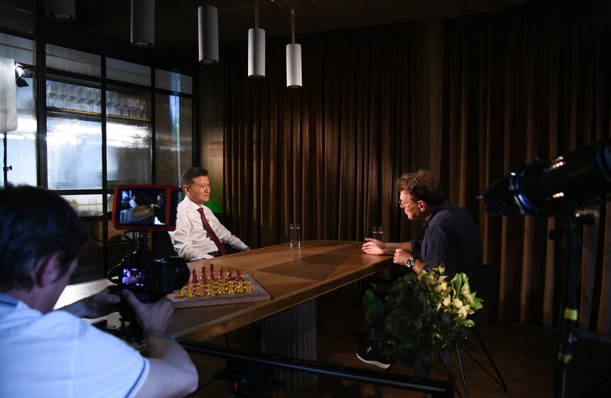 Кирсан Илюмжинов на съемках программы "Важная персона" 4 фото