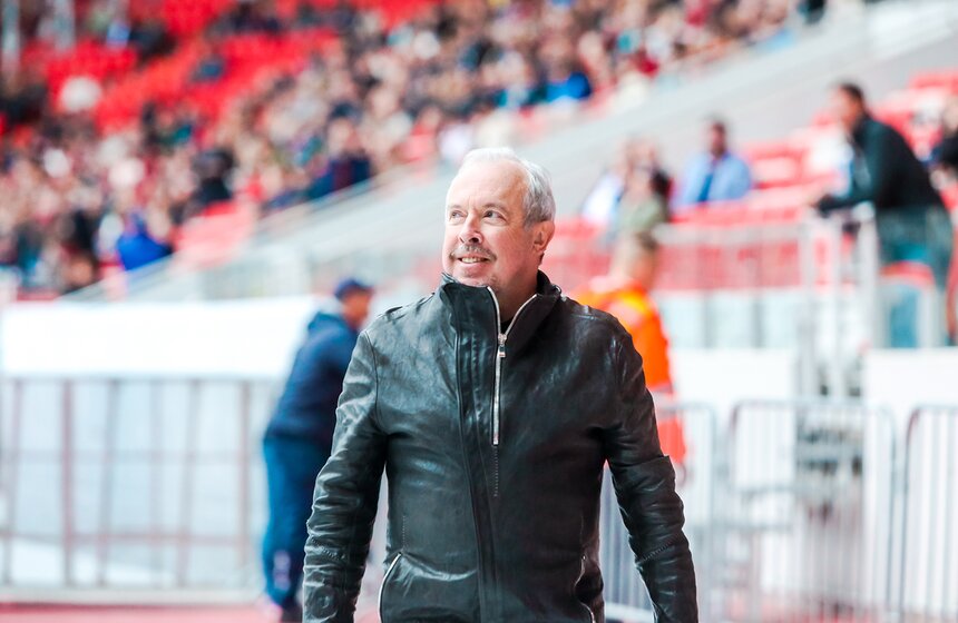 На "Открытие Арена" прошел юбилейный концерт "Машины времени" 2 фото