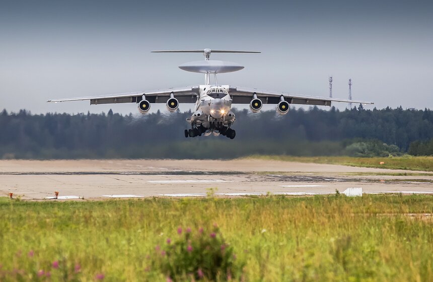 Летная программа Международного военно-технического форума "Армия-2019" 11 фото