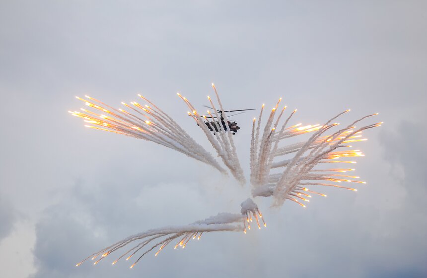 Летная программа Международного военно-технического форума "Армия-2019" 25 фото