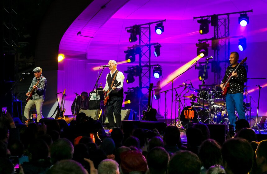 Владимир Шахрин отметил 60-летний юбилей концертом в саду "Эрмитаж" 12 фото