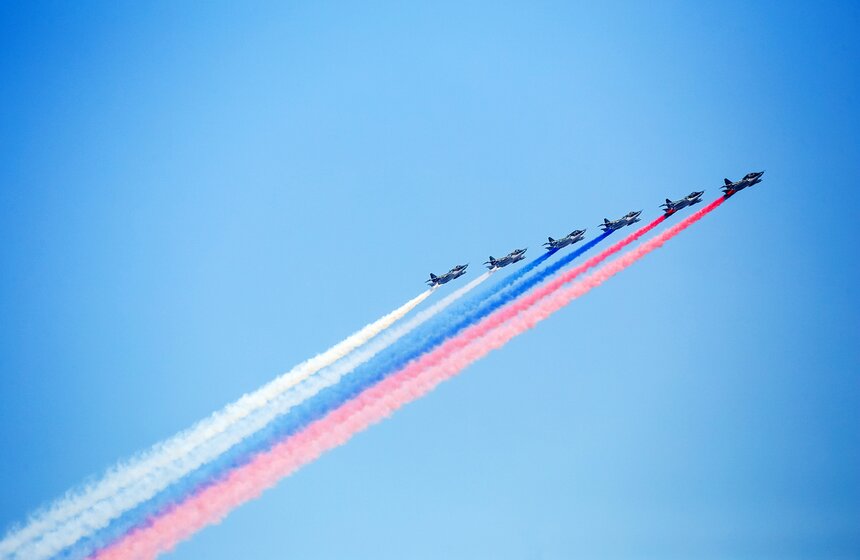 В Москве прошла тренировка воздушной части парада ко Дню Победы 14 фото