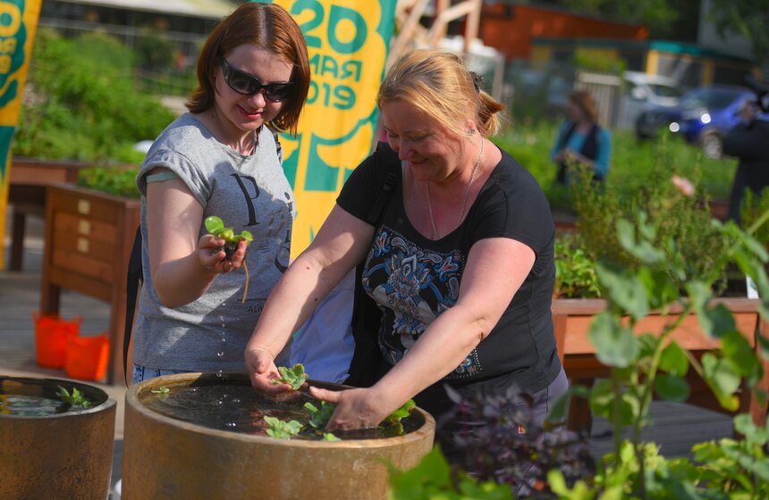 В Москве открылся первый в России тактильный сад 3 фото