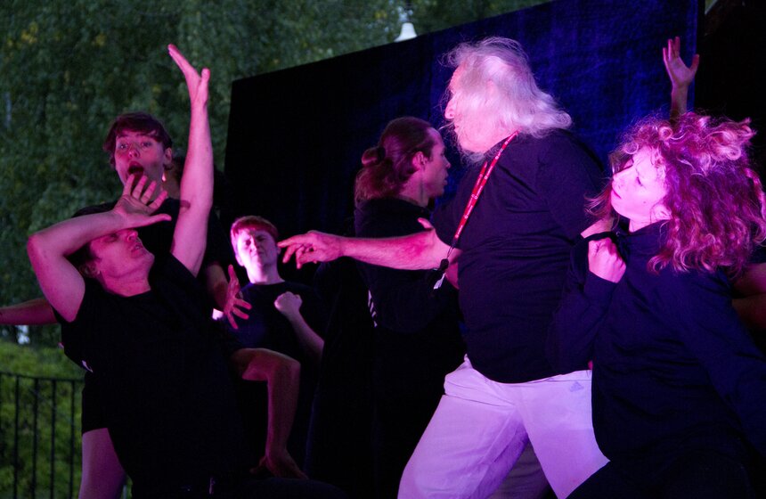 Фестиваль клоунов состоялся в парке "Сокольники" 24 фото